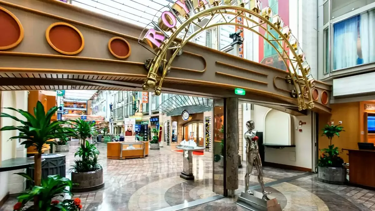 Espaces et activités à bord du Adventure of the Seas