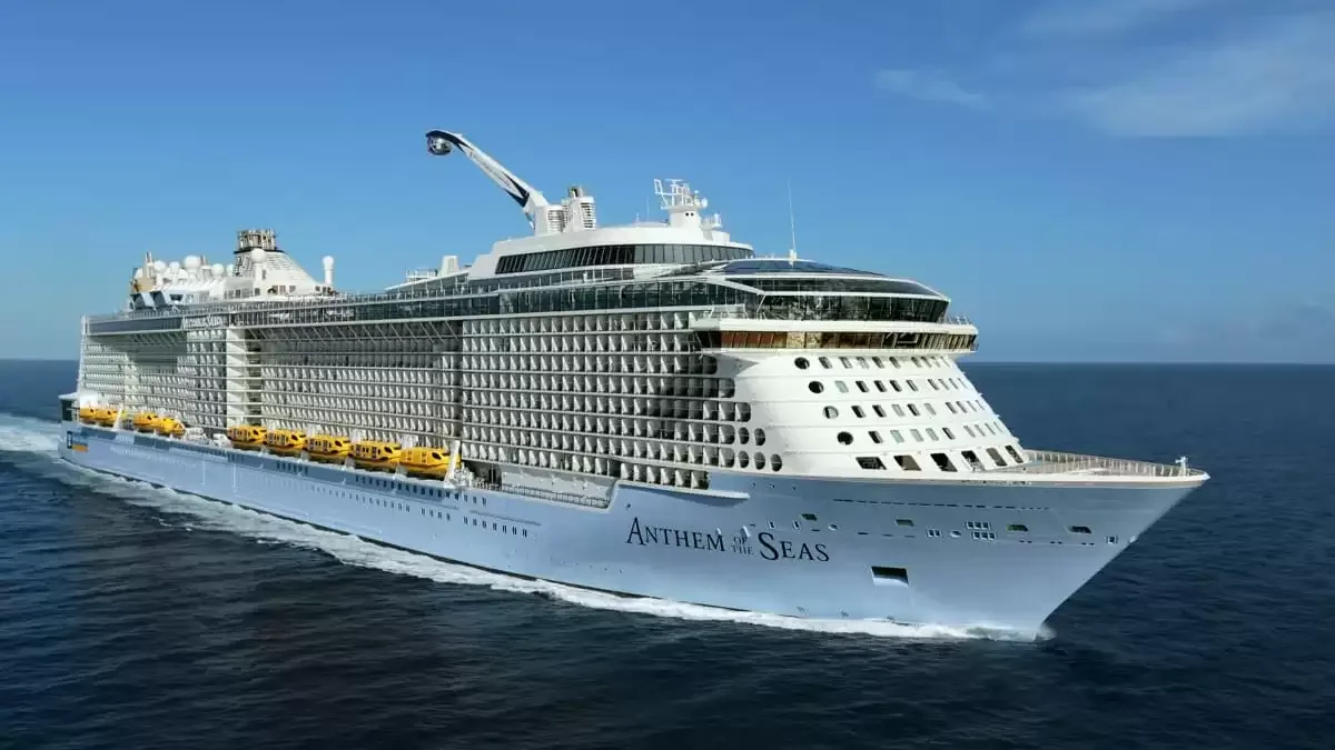 Le Anthem of the Seas en mer, vu du ciel