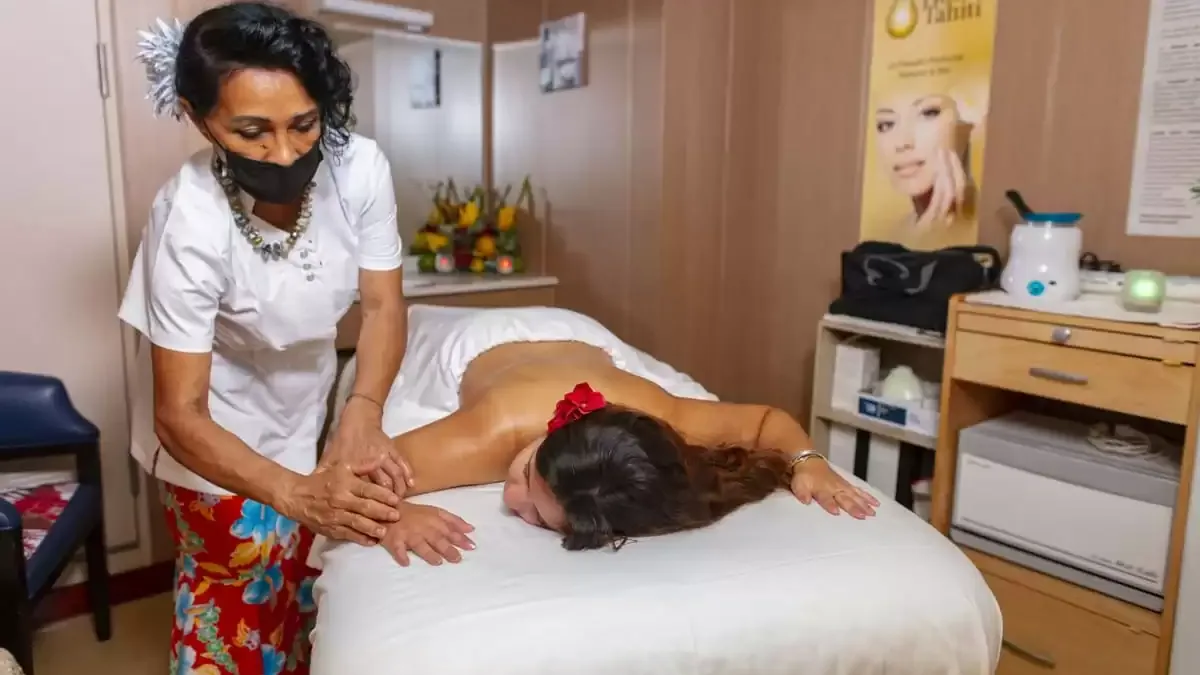 Espaces et activités à bord du Aranui 5