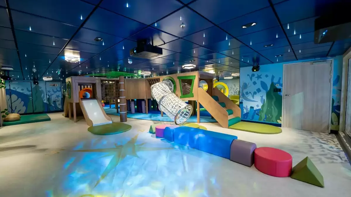 Espaces et activités à bord du Aroya