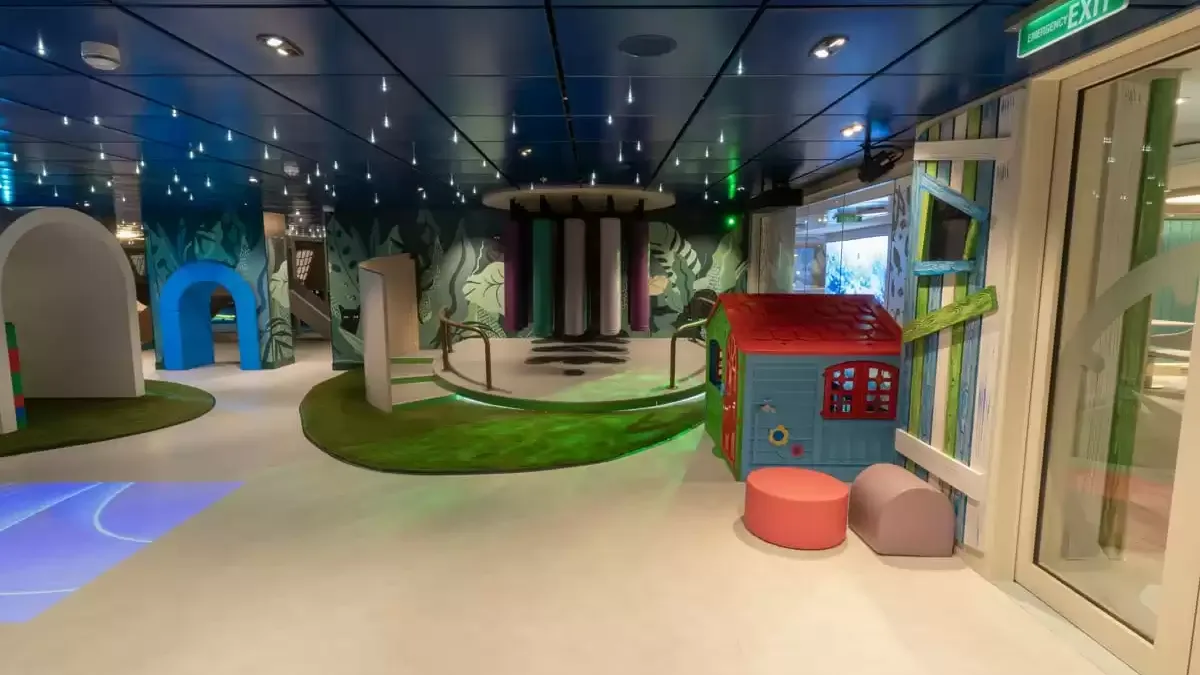 Espaces et activités à bord du Aroya