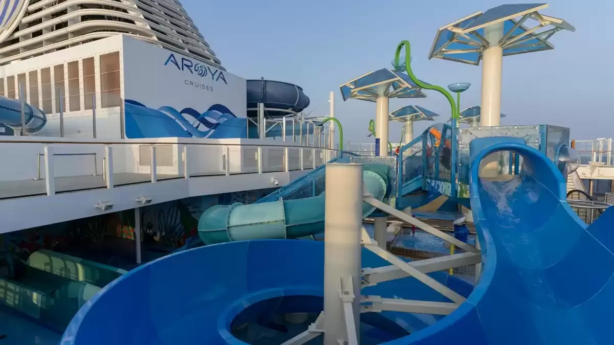 Espaces et activités à bord du Aroya