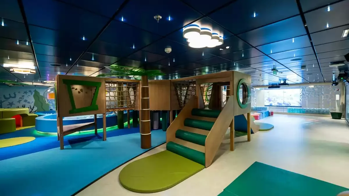 Espaces et activités à bord du Aroya