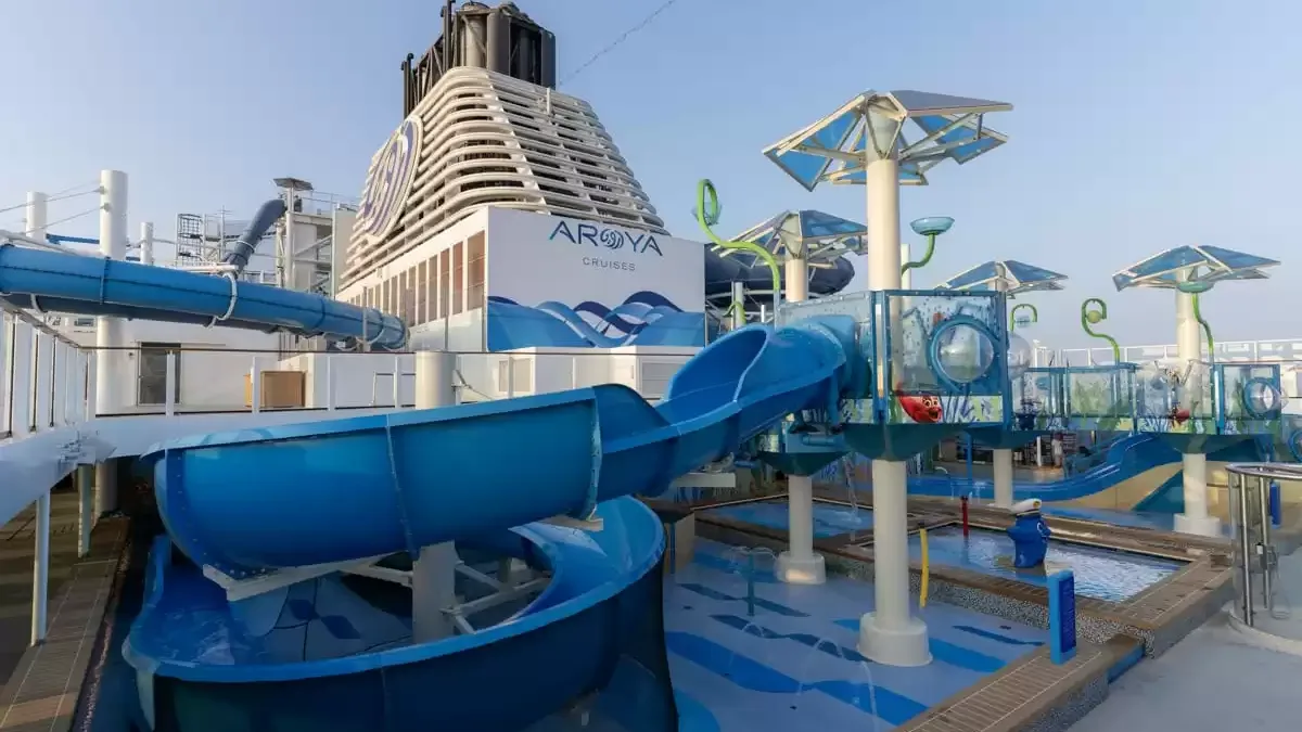 Espaces et activités à bord du Aroya