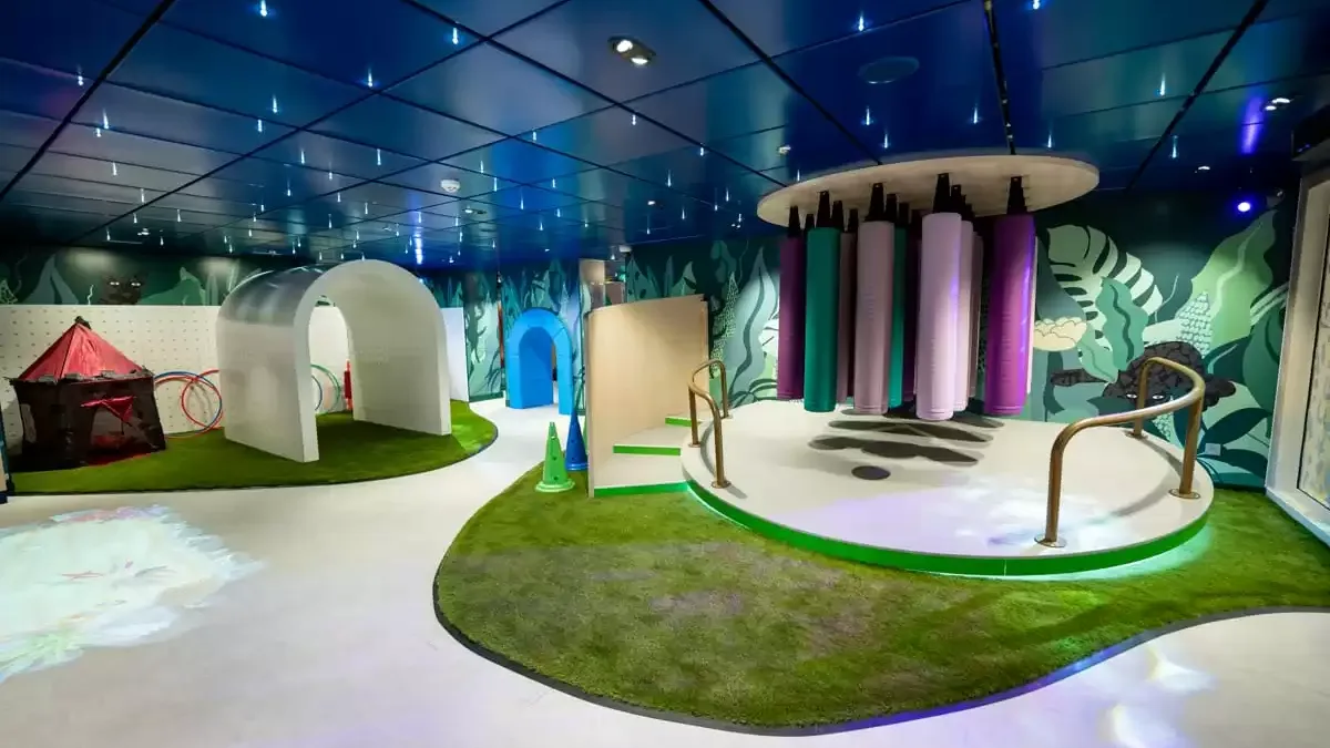 Espaces et activités à bord du Aroya