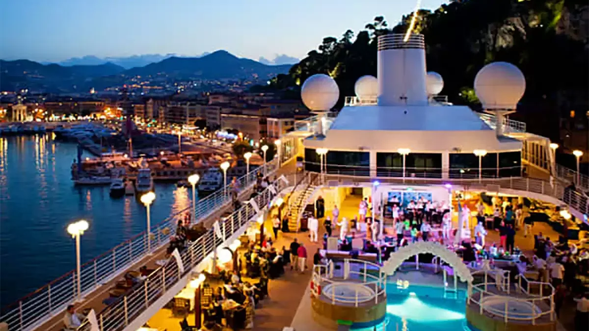 Espaces et activités à bord du Azamara Onward