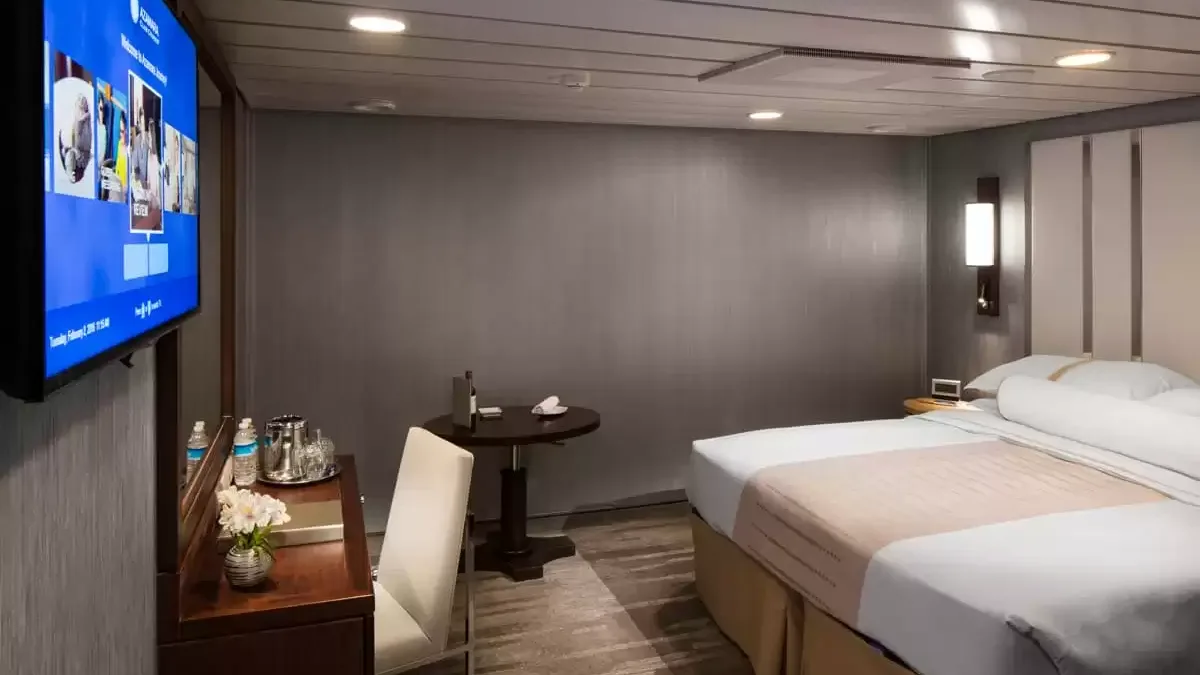 Une cabine à bord du Azamara Pursuit