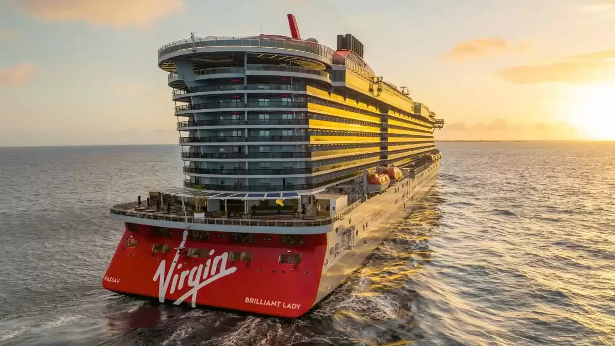 Le Brilliant Lady en mer, vu du ciel
