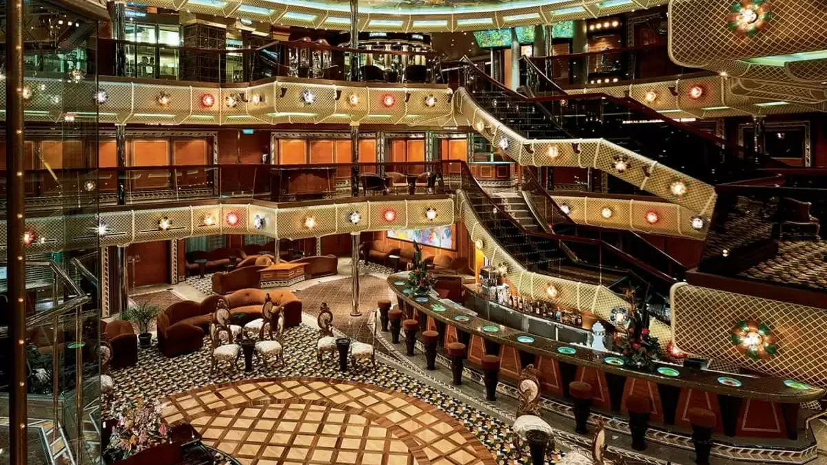 Espaces et activités à bord du Carnival Conquest