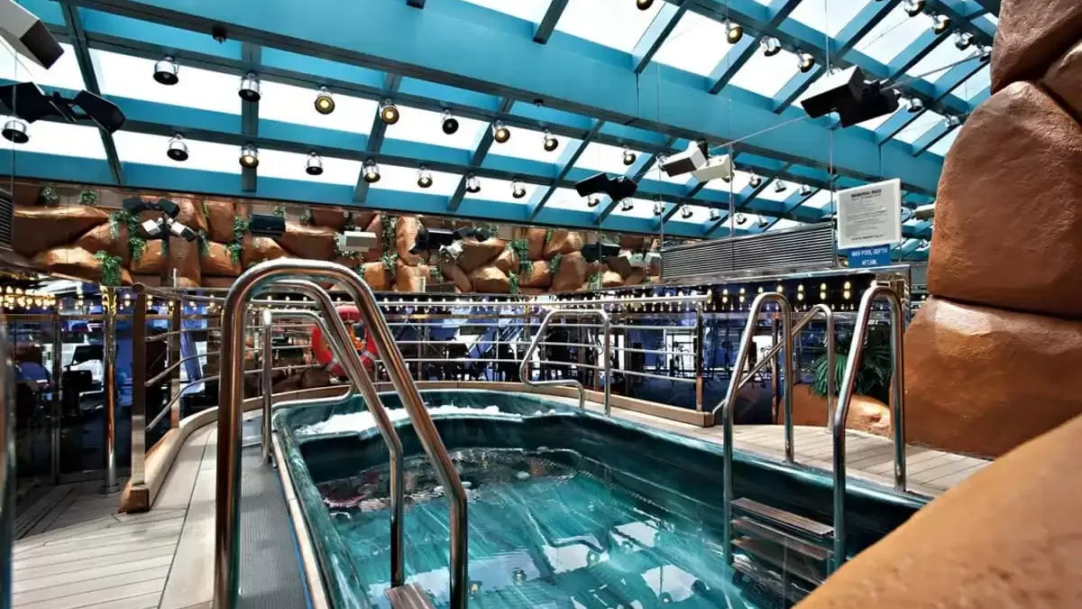 Espaces et activités à bord du Carnival Glory