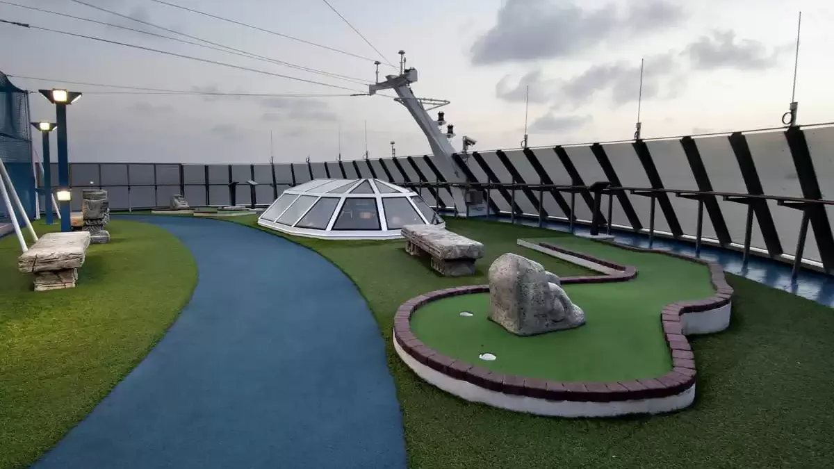 Espaces et activités à bord du Carnival Miracle