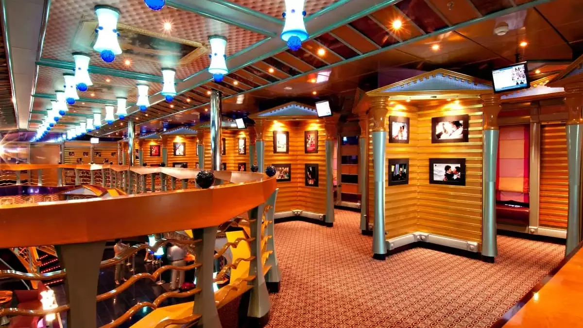 Espaces et activités à bord du Carnival Miracle