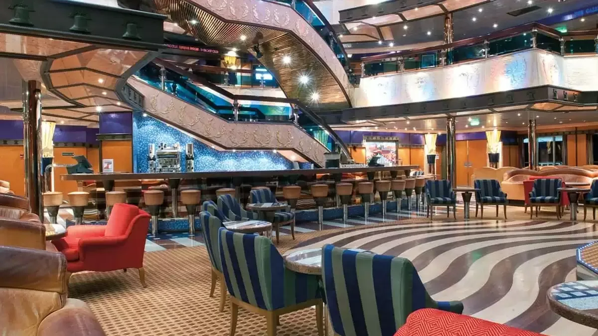 Espaces et activités à bord du Carnival Valor