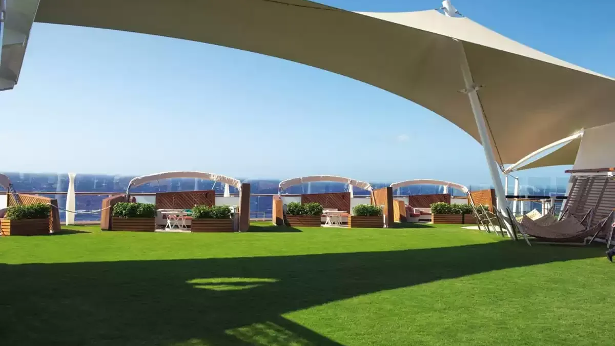 Espaces et activités à bord du Celebrity Reflection