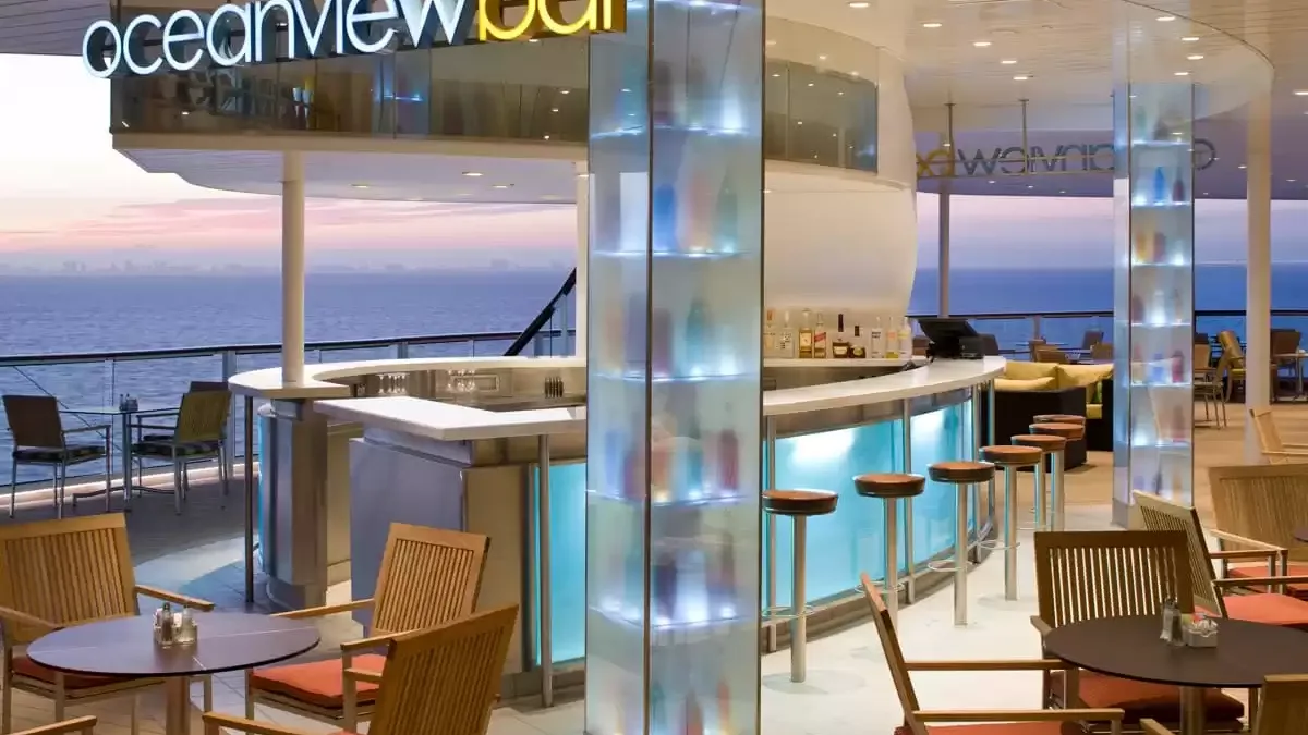 Espaces et activités à bord du Celebrity Solstice