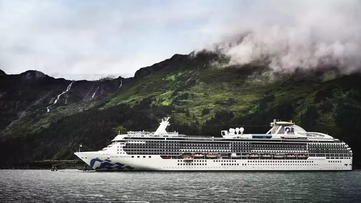 Le Coral Princess en mer, vu du ciel