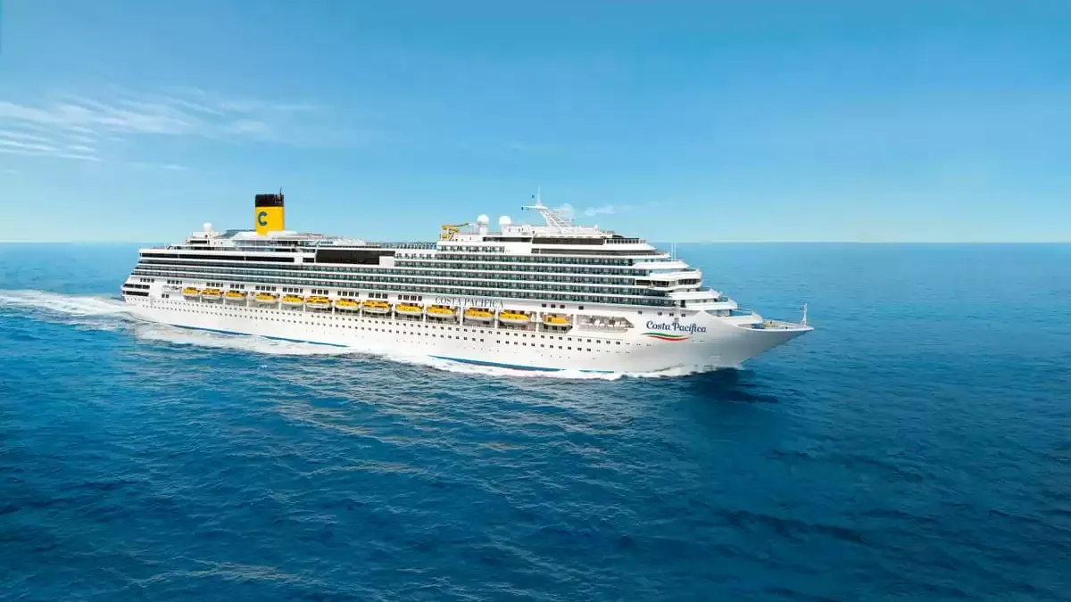 Le Costa Pacifica en mer, vu du ciel