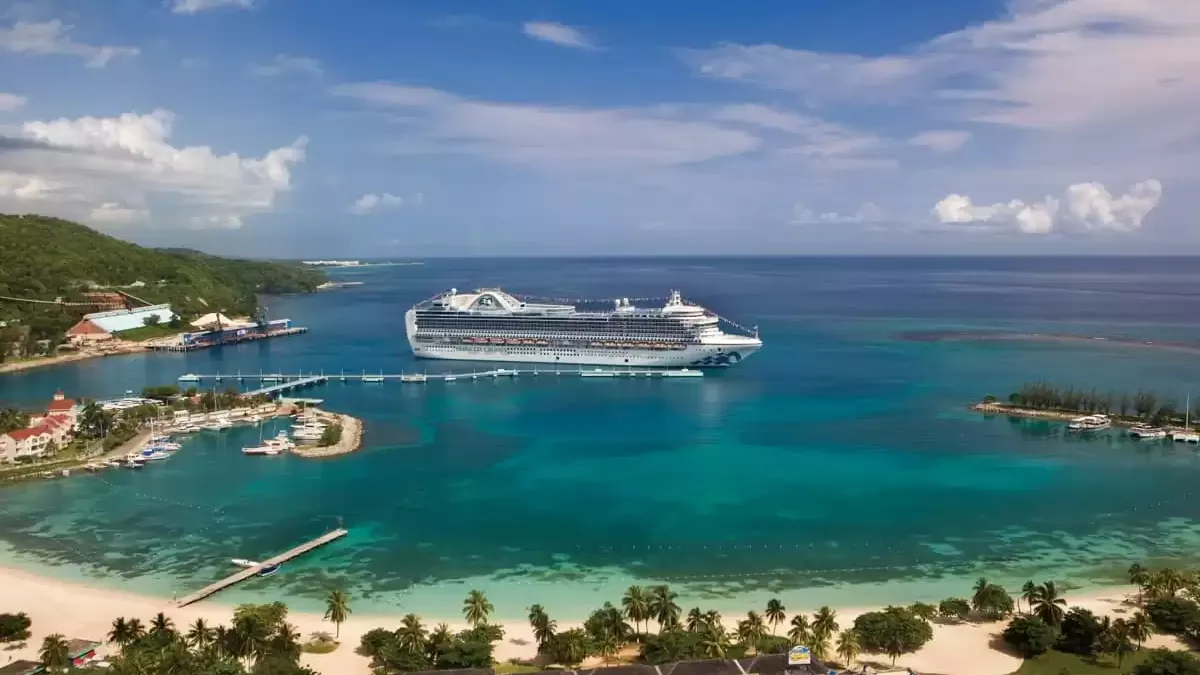 Le Crown Princess en mer, vu du ciel