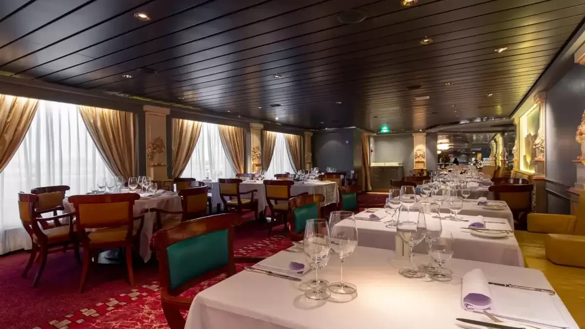 Espaces et activités à bord du Crystal Serenity