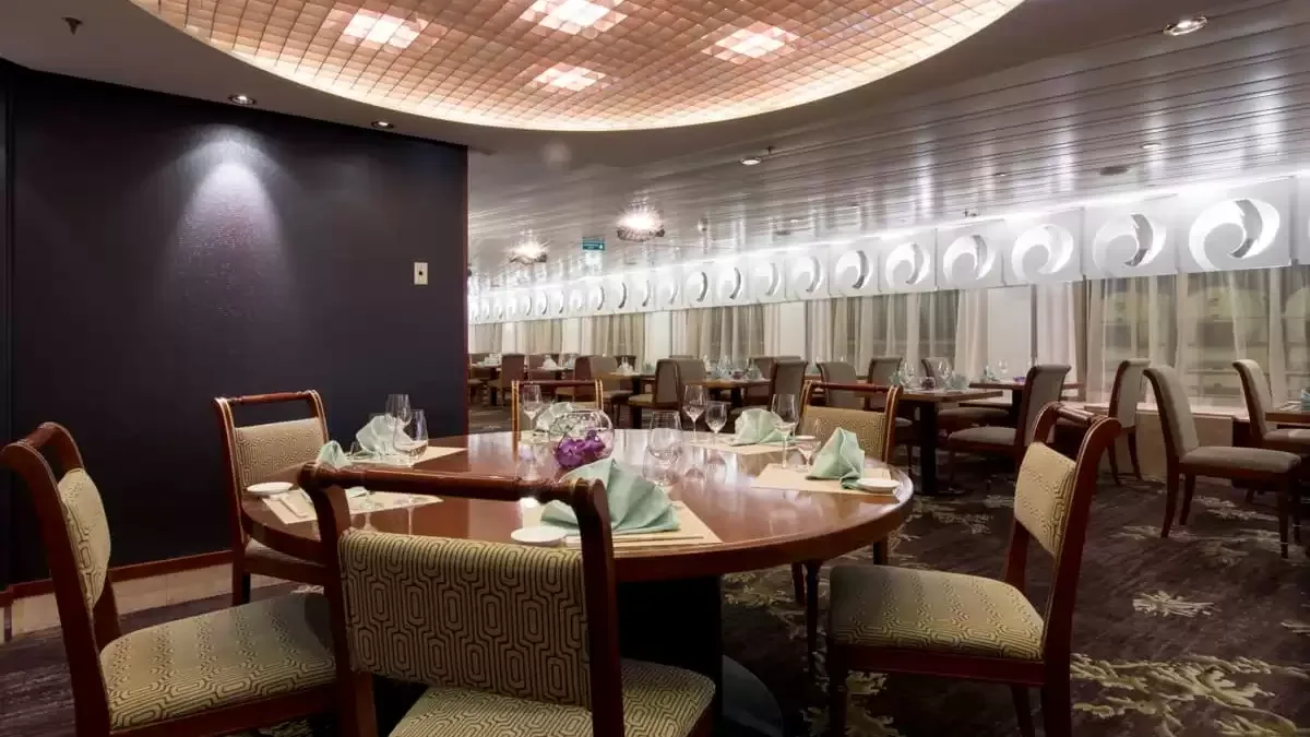 Espaces et activités à bord du Crystal Serenity