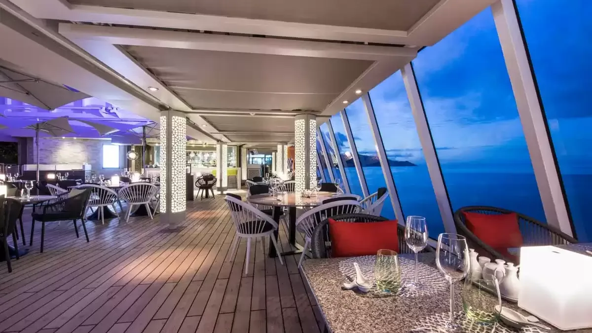 Espaces et activités à bord du Crystal Serenity