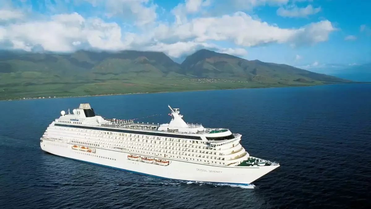 Le Crystal Serenity en mer, vu du ciel