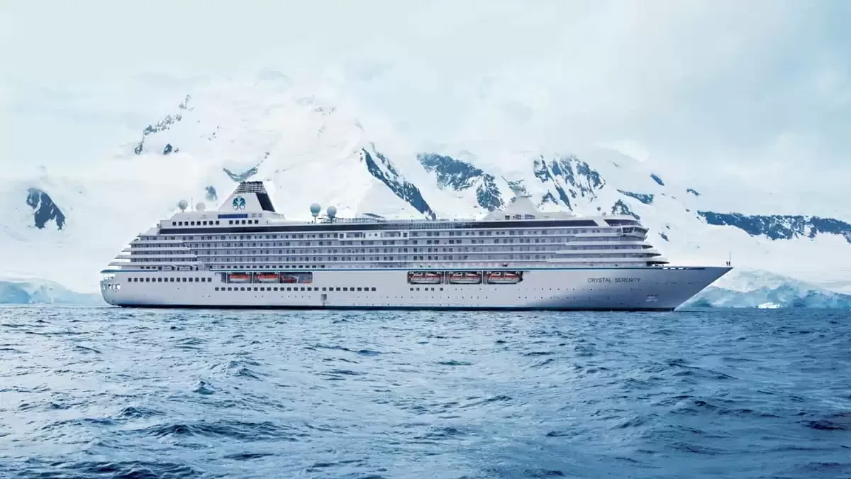 Le Crystal Serenity en mer, vu du ciel