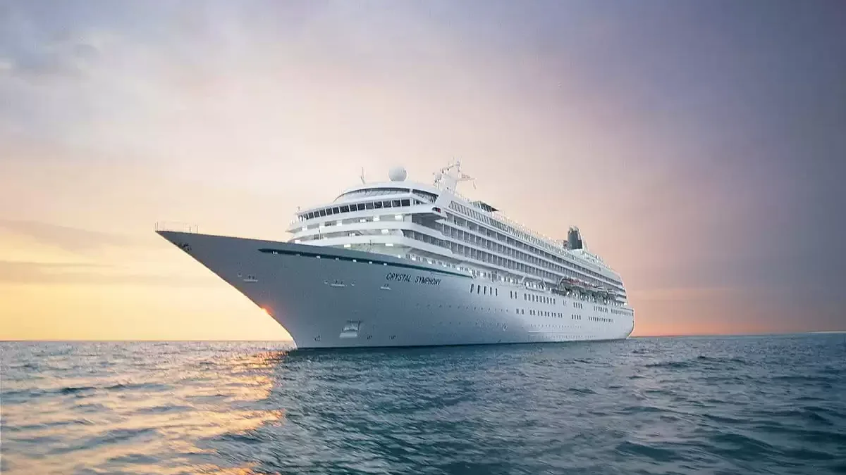 Le Crystal Symphony en mer, vu du ciel