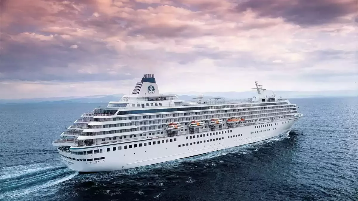 Le Crystal Symphony en mer, vu du ciel