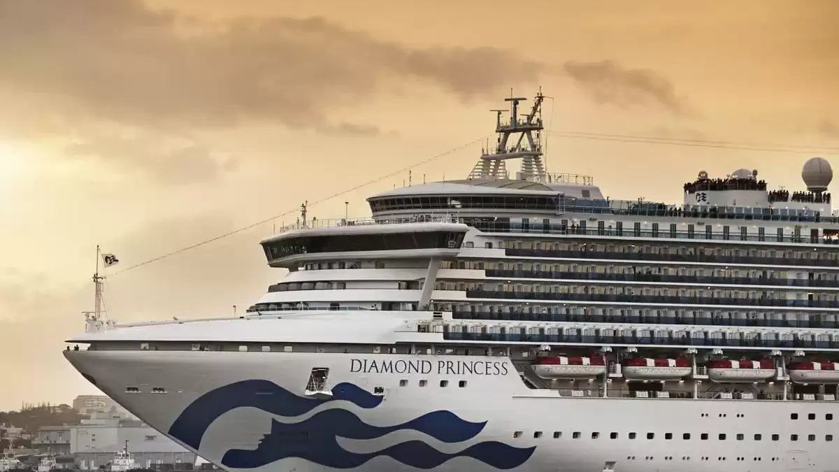 Le Diamond Princess en mer, vu du ciel