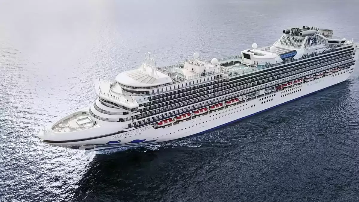 Le Diamond Princess en mer, vu du ciel