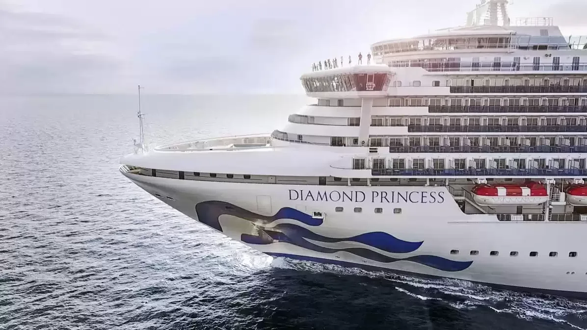 Le Diamond Princess en mer, vu du ciel