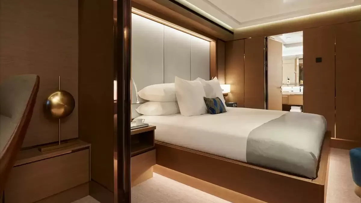 Une cabine à bord du Evrima