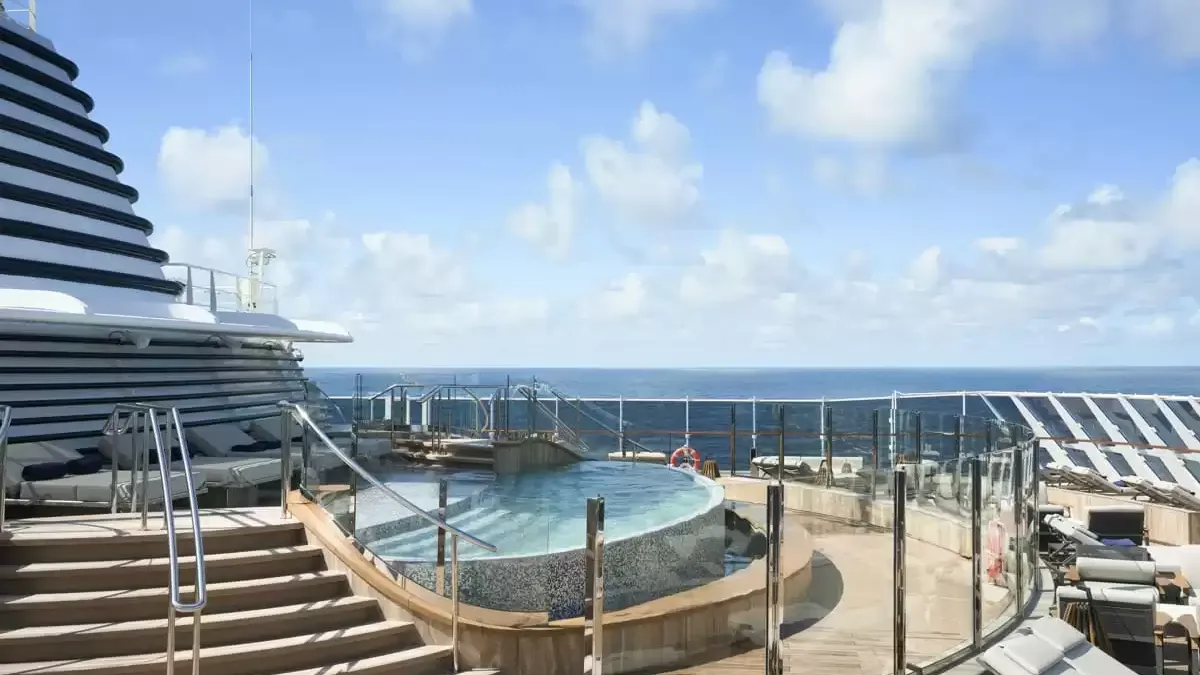 Espaces et activités à bord du EXPLORA II