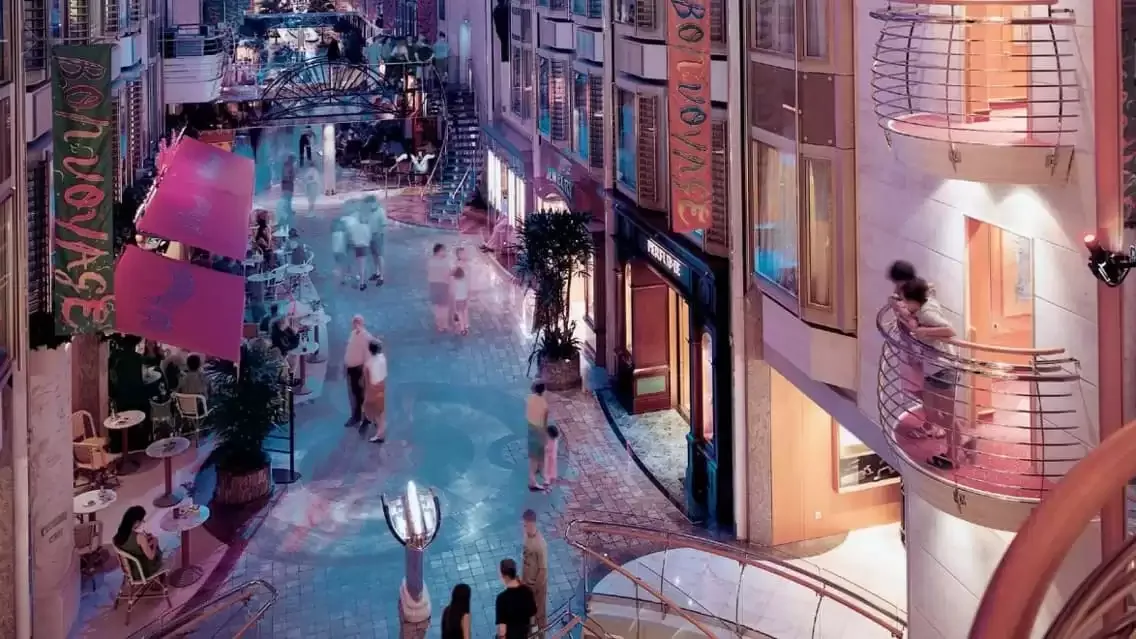 Espaces et activités à bord du Explorer of the Seas