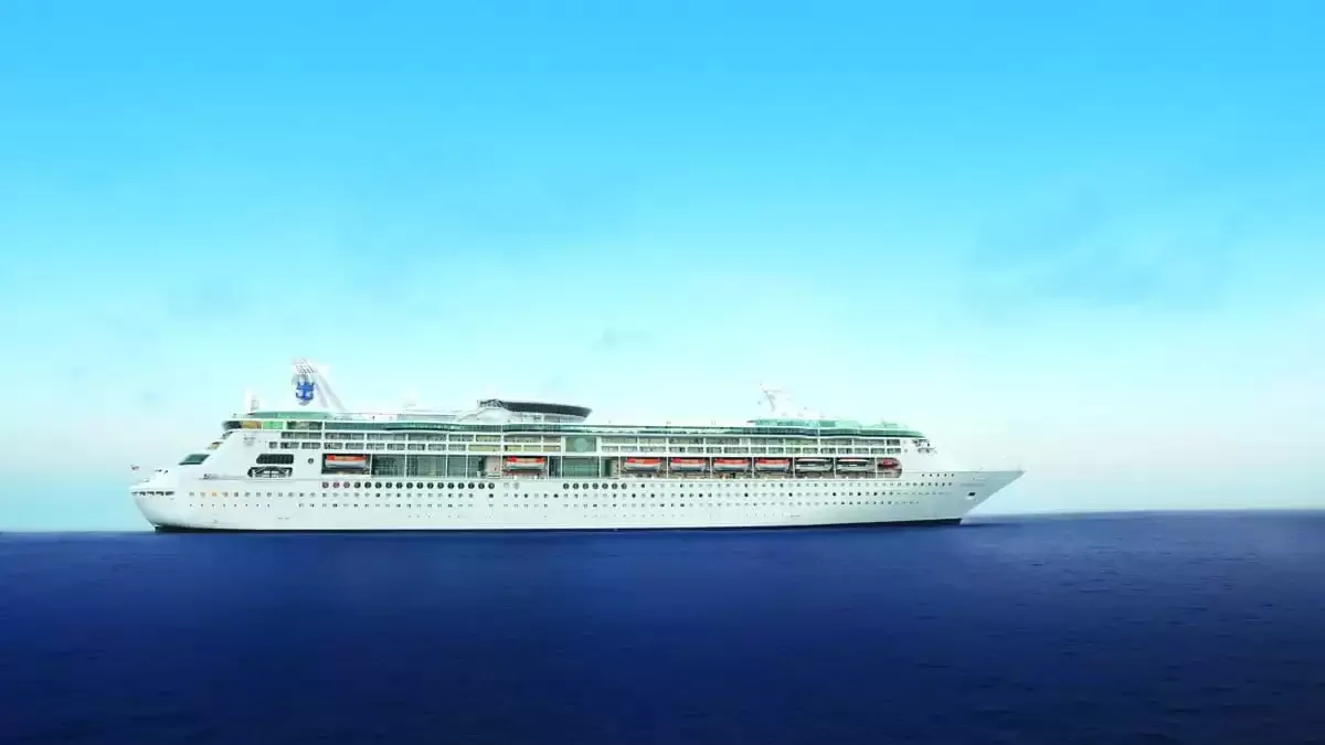 Le Grandeur of the Seas en mer, vu du ciel