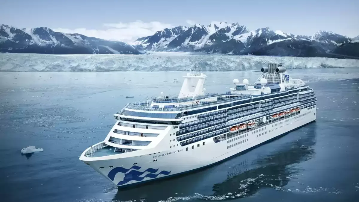 Le Island Princess en mer, vu du ciel