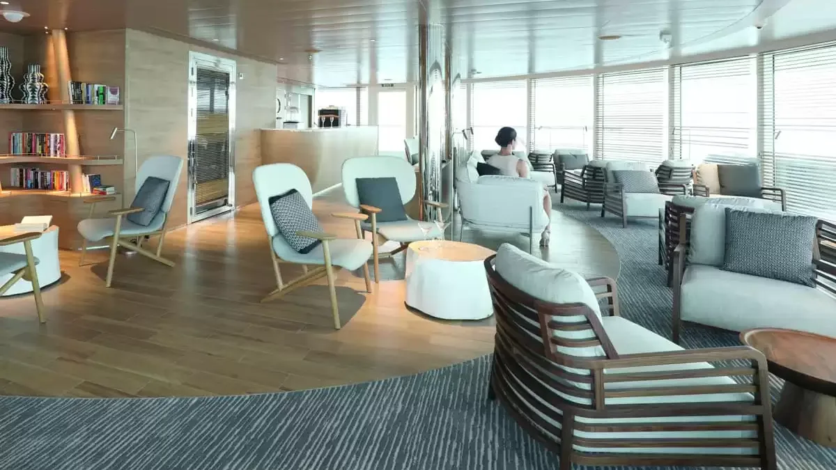 Espaces et activités à bord du Le Laperouse