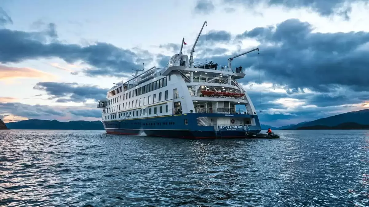 Le M/N Ventus Australis en mer, vu du ciel