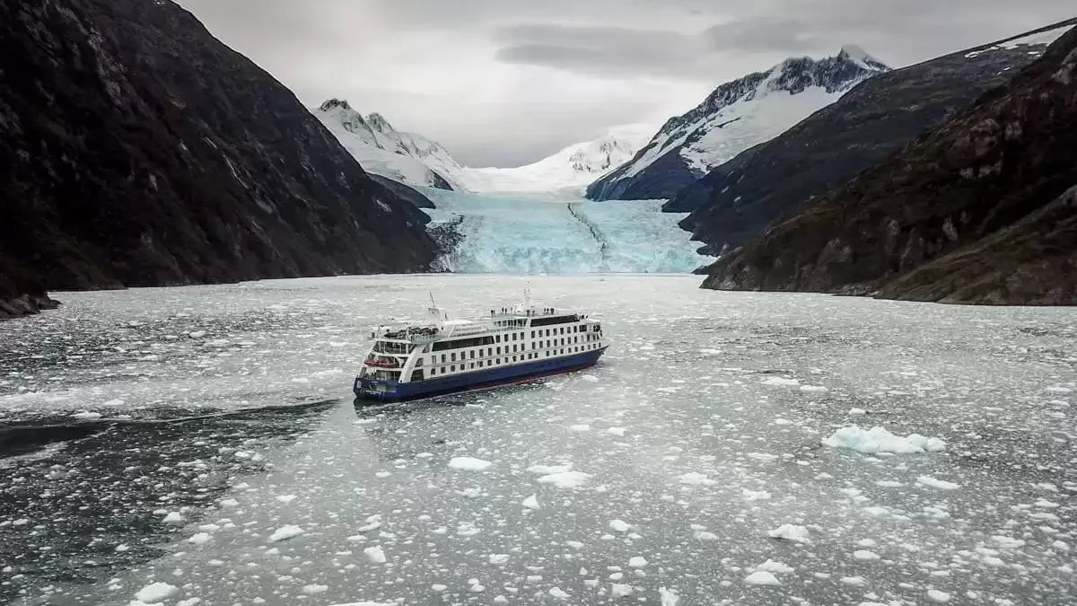 Le M/N Ventus Australis en mer, vu du ciel