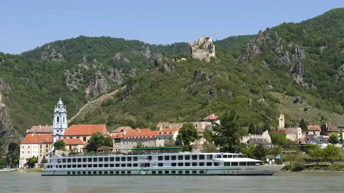 Le MS Europe en mer, vu du ciel