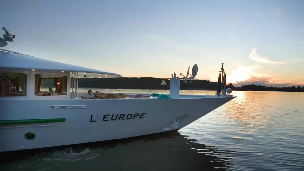 Le MS Europe en mer, vu du ciel