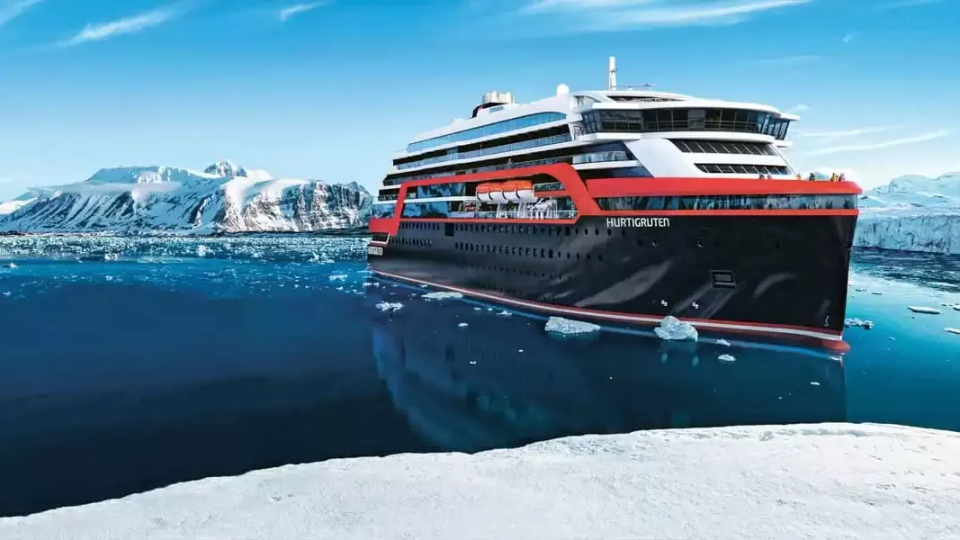 Le MS Fridtjof Nansen en mer, vu du ciel