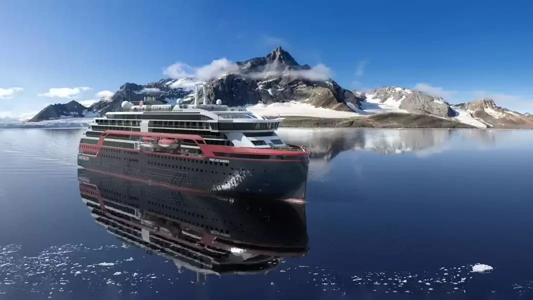 Le MS Fridtjof Nansen en mer, vu du ciel
