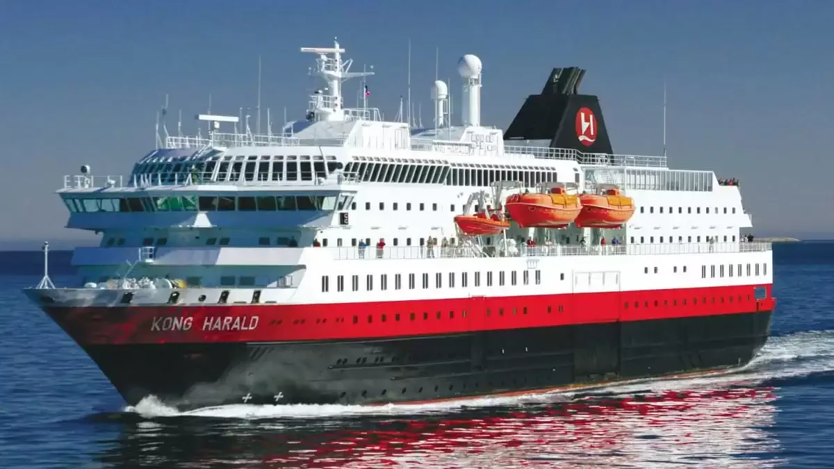 Le MS Kong Harald en mer, vu du ciel