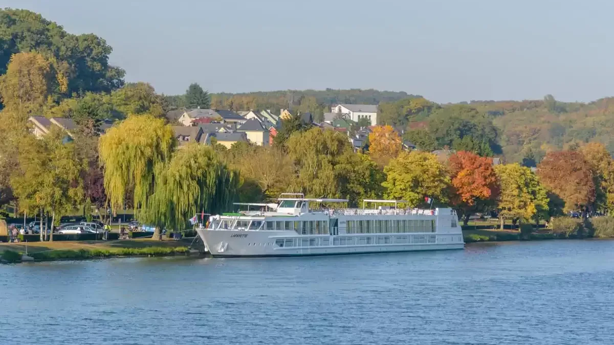Le MS Lafayette en mer, vu du ciel
