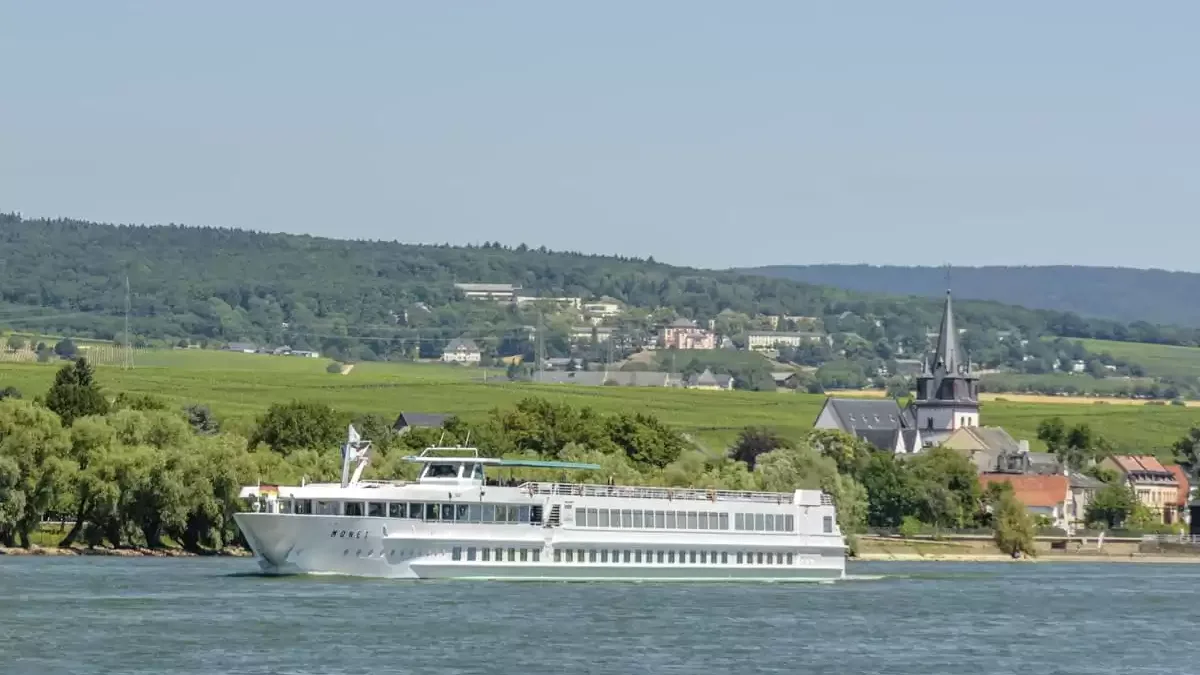 Le MS Monet en mer, vu du ciel