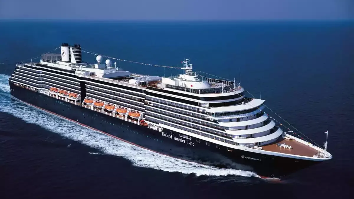 Le MS Oosterdam en mer, vu du ciel