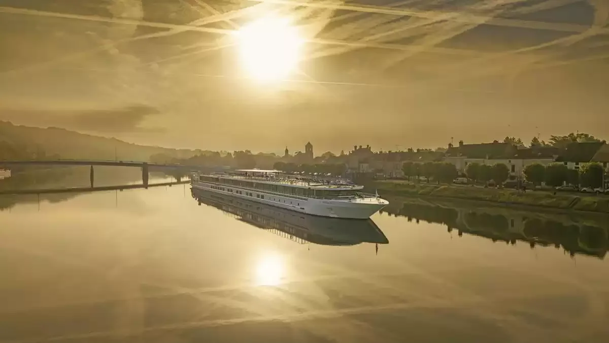 Le MS R.E. Waydelich L.J en mer, vu du ciel