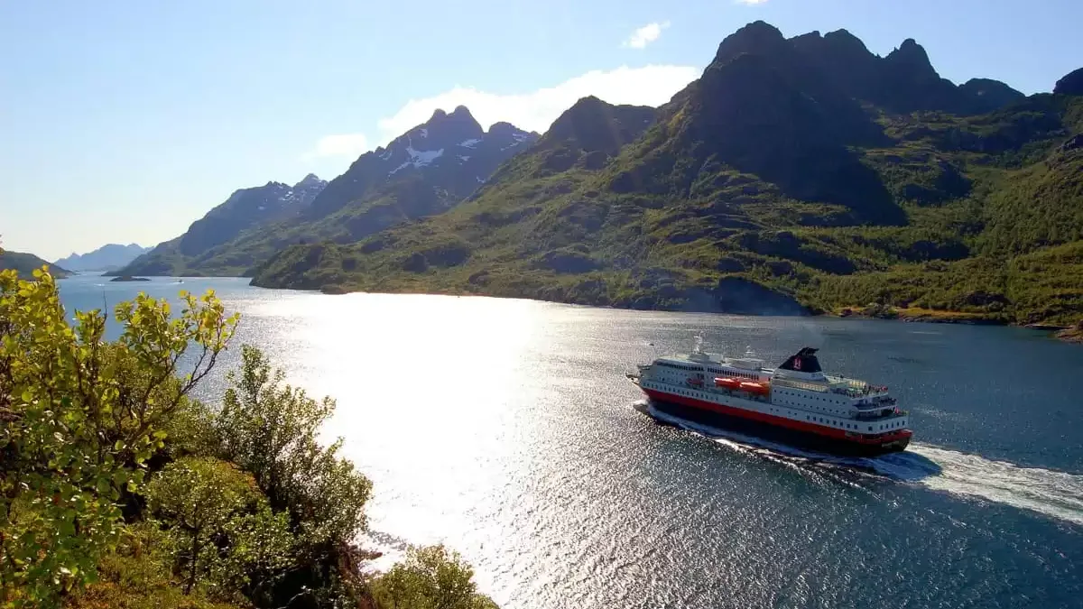 Le MS Richard With en mer, vu du ciel